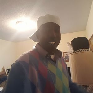 Meet your Posher, Ernest